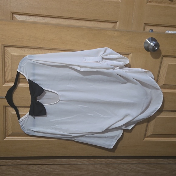 Blouse - Picture 2 of 2